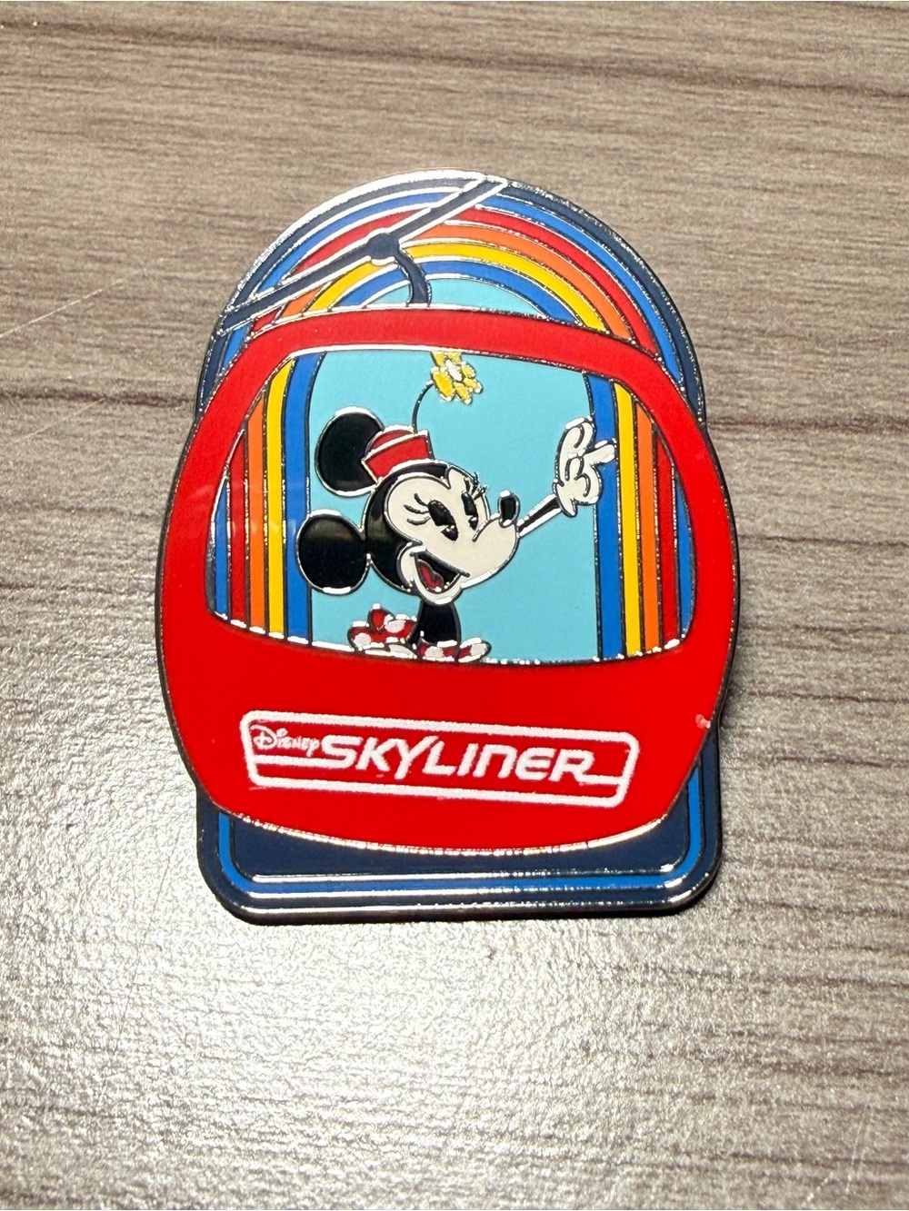 Disney Pins Minnie Skyliner